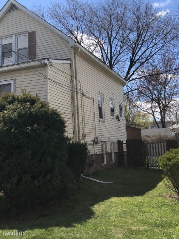 Building Photo - 3 br, 2 bath House - 51 Van Pelt Pl