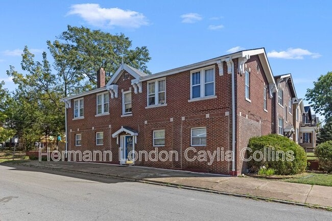 Building Photo - 6916 Moellenhoff St