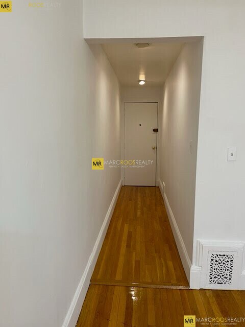Foto del edificio - 698 Huntington Ave