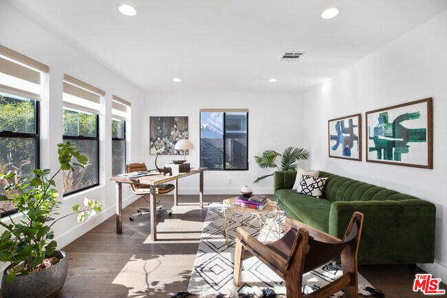 Foto del edificio - 3526 Kelton Ave