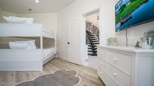 Foto del edificio - 6152 SW Banks St