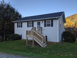 Building Photo - 135 Rocky Mountain Ln