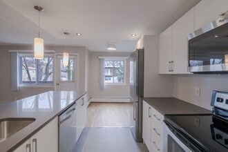 Building Photo - Les Appartements St Lambert