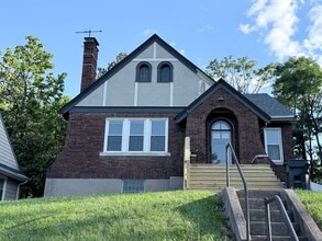 Building Photo - 2801 Shaffer Ave