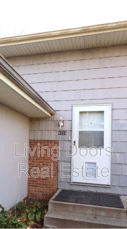 Foto del edificio - 4933 Ginny Ave