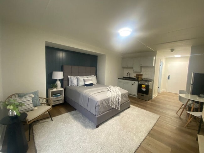 Interior Photo - The View on Douglas