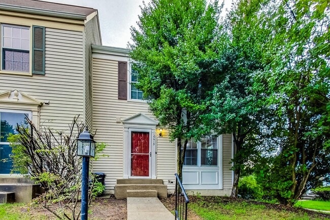 Beautifully maintained end unit Townhouse located in Stonebridge subdivision! - Beautifully maintained end unit Townhouse located in Stonebridge subdivision!