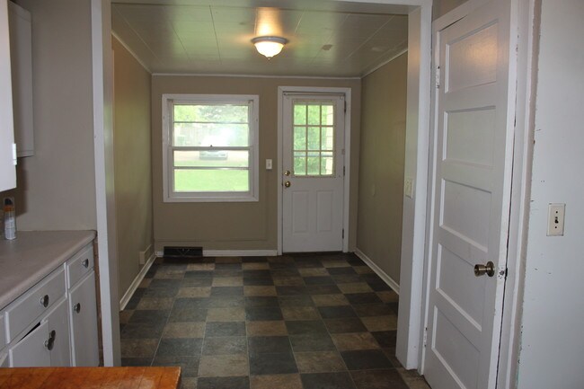 Dining Room - 1029 9th Ave