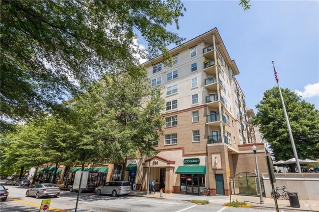 Building Photo - 230 E Ponce de Leon Ave