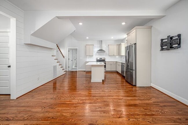 Photo - 303B Truce Street, Durham NC  27703 House