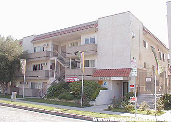 Primary Photo - 20404 Saticoy St