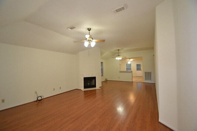Building Photo - 2739 Blue Mist Dr