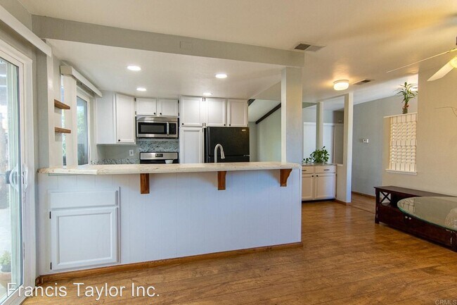 Foto del edificio - 3 br, 2 bath House - 2015 Via Veneto