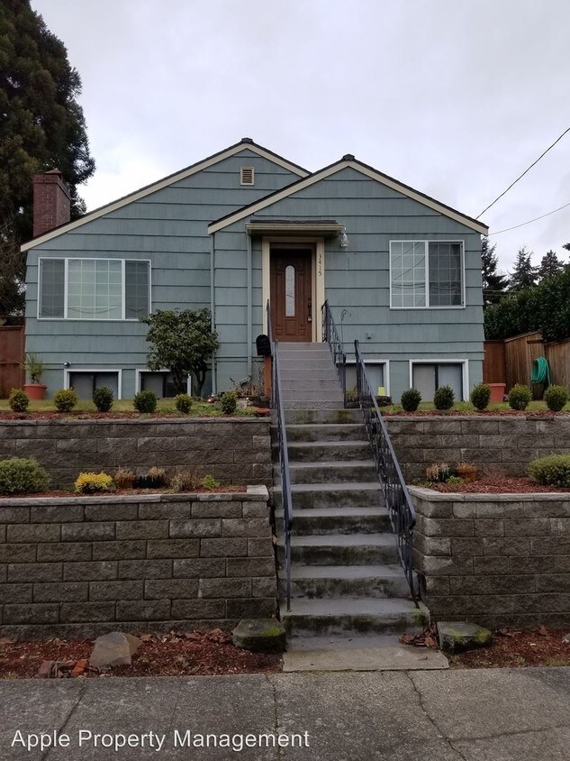 Primary Photo - 3415 34th Ave W