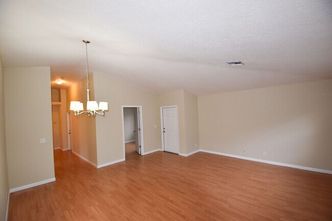 Building Photo - 131 Buffet Ky