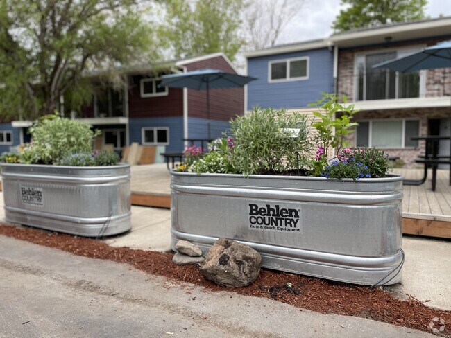 Building Photo - Fairfield Park Apartments