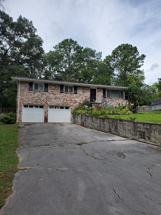 49 Newman Dr, Rossville, GA 30741 House Rental in Rossville, GA