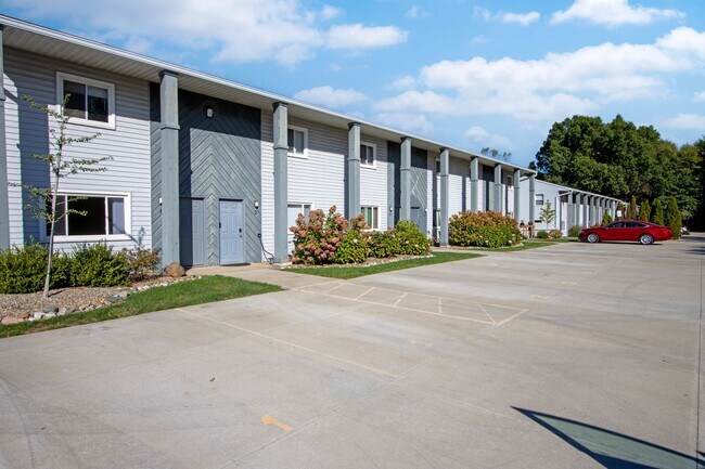 Building Photo - Two Bedroom Apartment