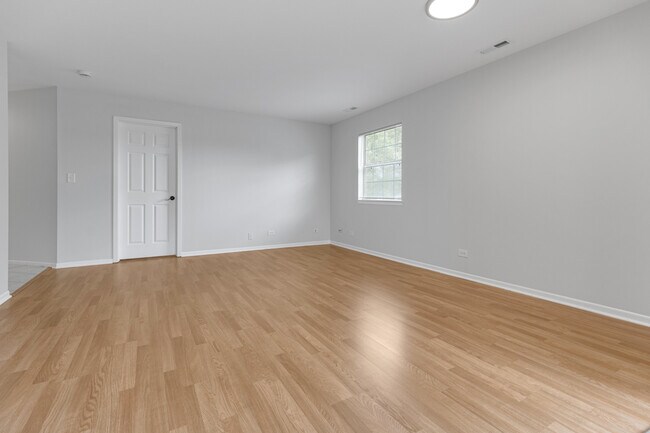 Building Photo - 106 Gant Cir