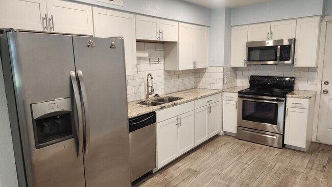 Foto del edificio - 6819 N 12th St