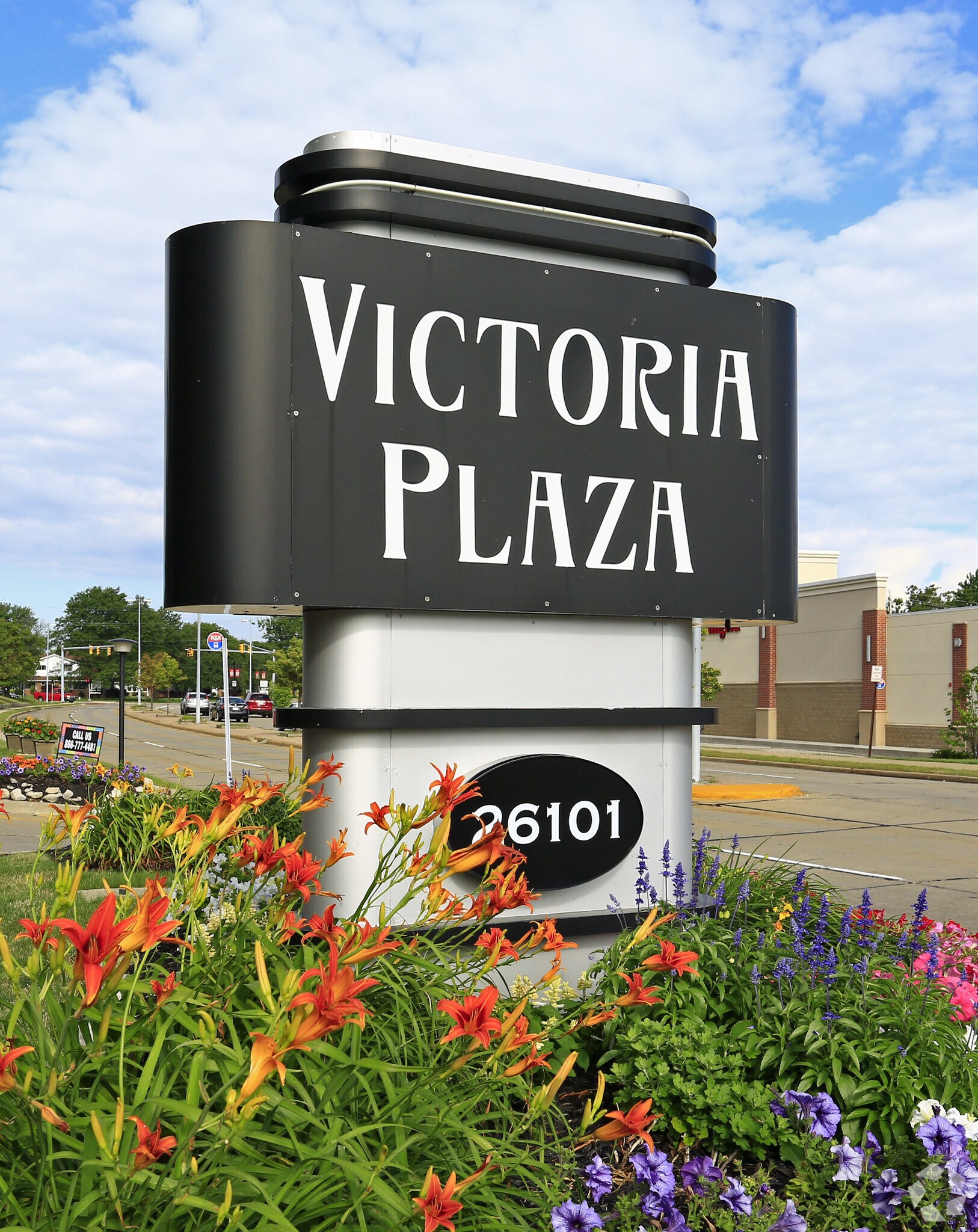 Victoria Plaza – photo 3
