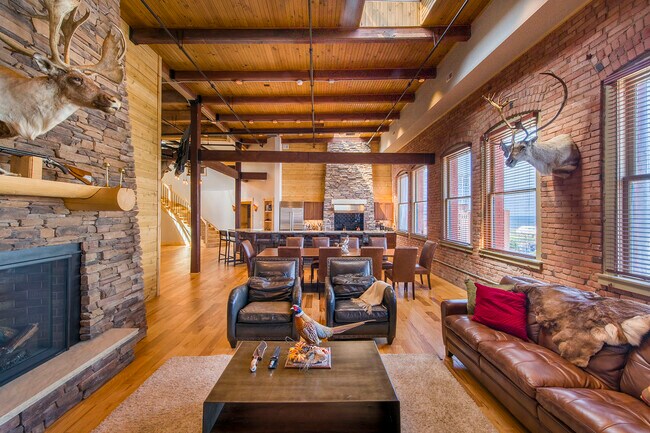 Building Photo - Shorehaus Lofts