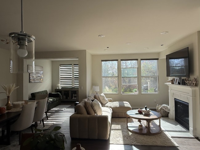 Building Photo - 421 Addison Cir