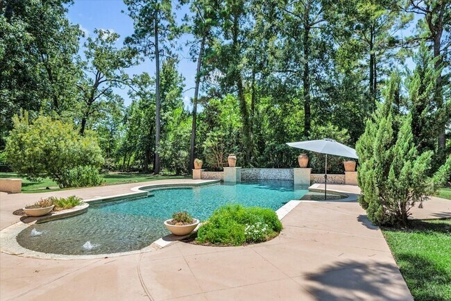 Foto del edificio - 4806 Pine Wood Meadows Ln