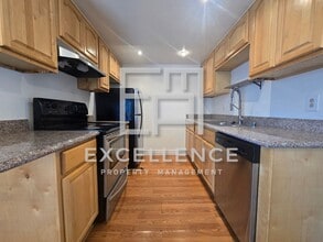 Building Photo - 5883 El Zuparko Dr
