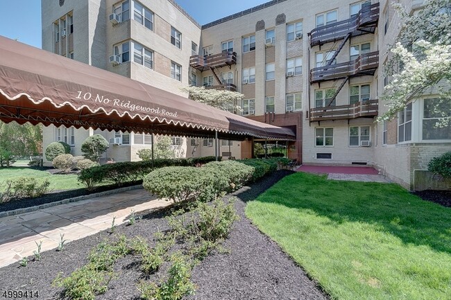Foto del edificio - 10 S Ridgewood Rd