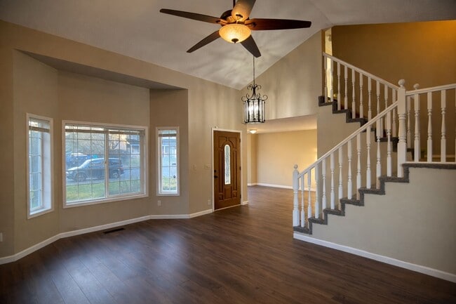 Building Photo - 3511 NE 158th Pl