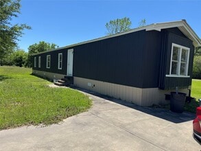 Building Photo - 1915 W Sealy St