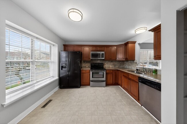 Building Photo - 1022 Old Forge Rd