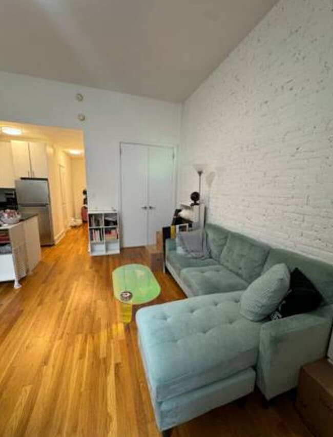 Foto del edificio - EAST 65 STREET