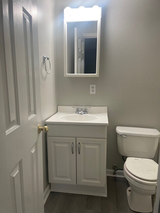 Foto principal - 221 Fountain Dr