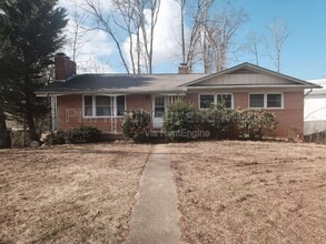 Building Photo - 52 Blake Dr