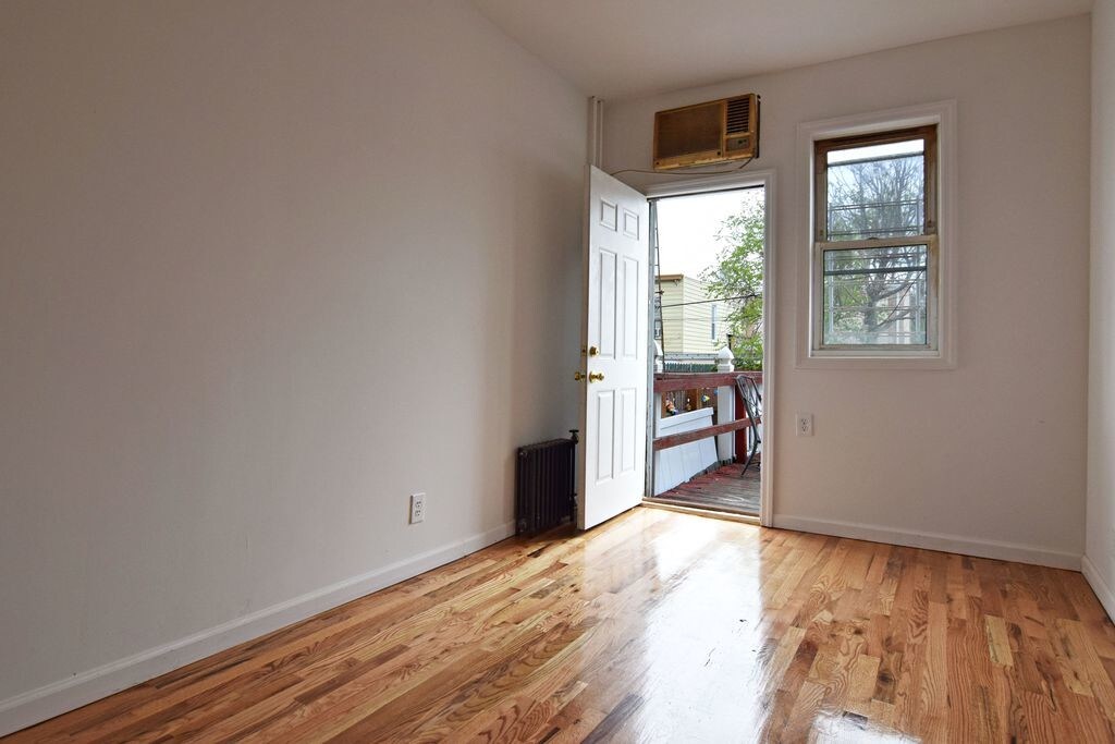 Foto principal - 6113 55th St