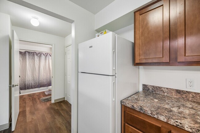 Foto del edificio - Randolph Village Senior Apartments, 62+