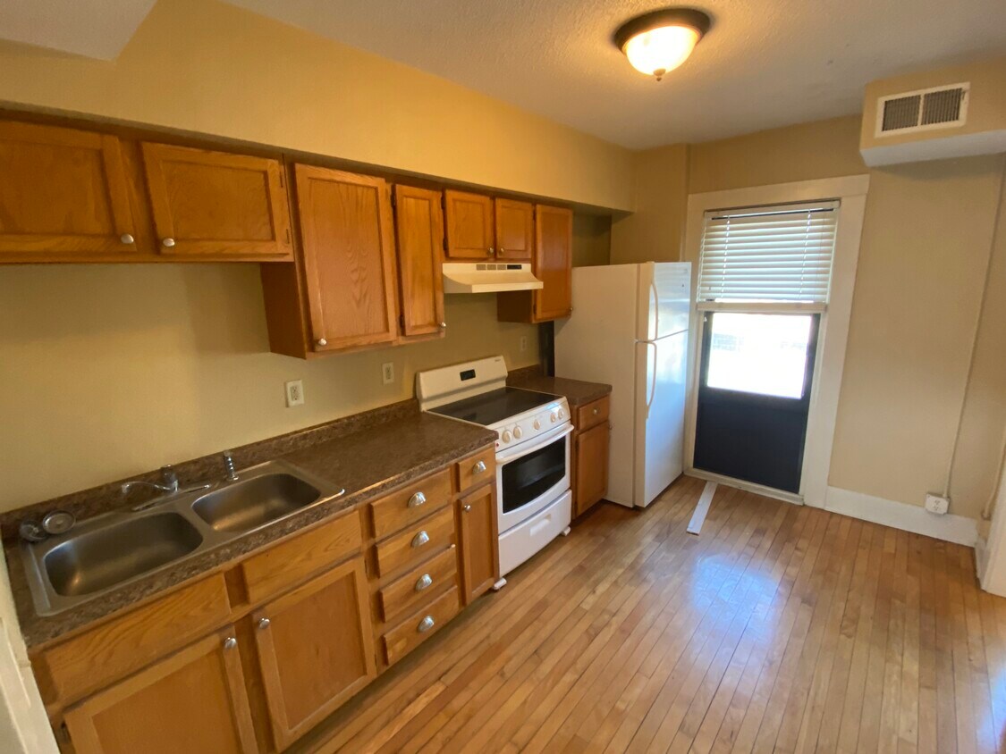 501 S Front St Unit C, Mankato, MN 56001 Apartments in Mankato, MN