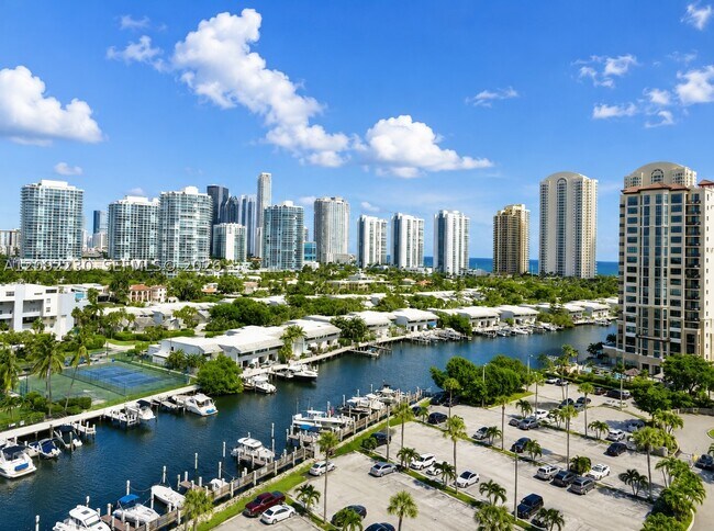 Foto del edificio - 400 Kings Point Dr