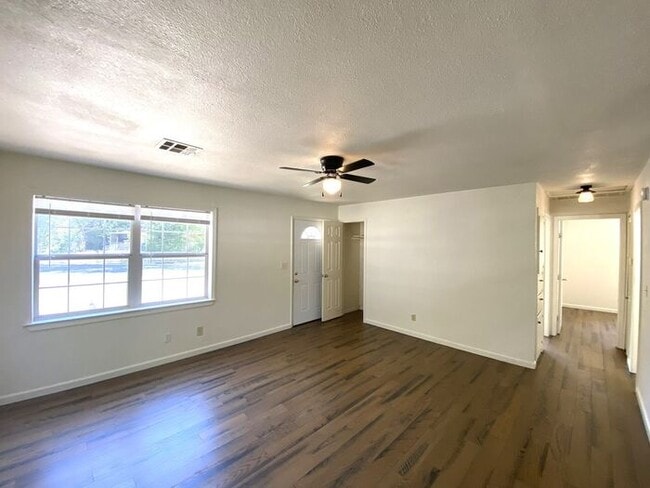 Building Photo - Spacious 2 Bed 1 Bath in Norman, OK