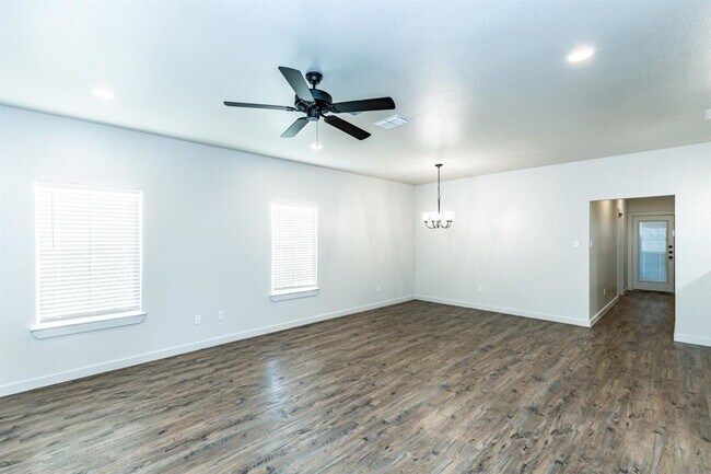 Foto del edificio - Gorgeous 2 bed Townhome in Wolfforth!!