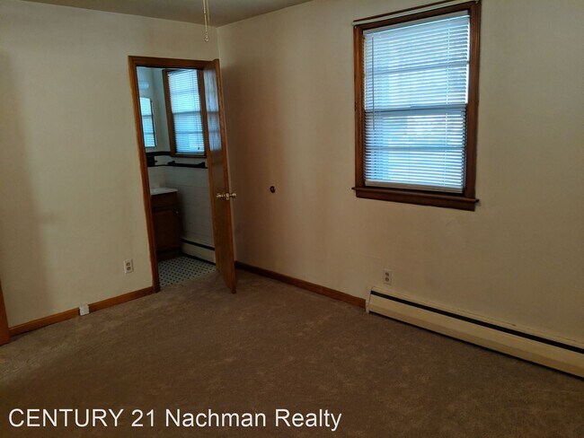 Building Photo - 3 br, 1.5 bath House - 5517 Elam Avenue