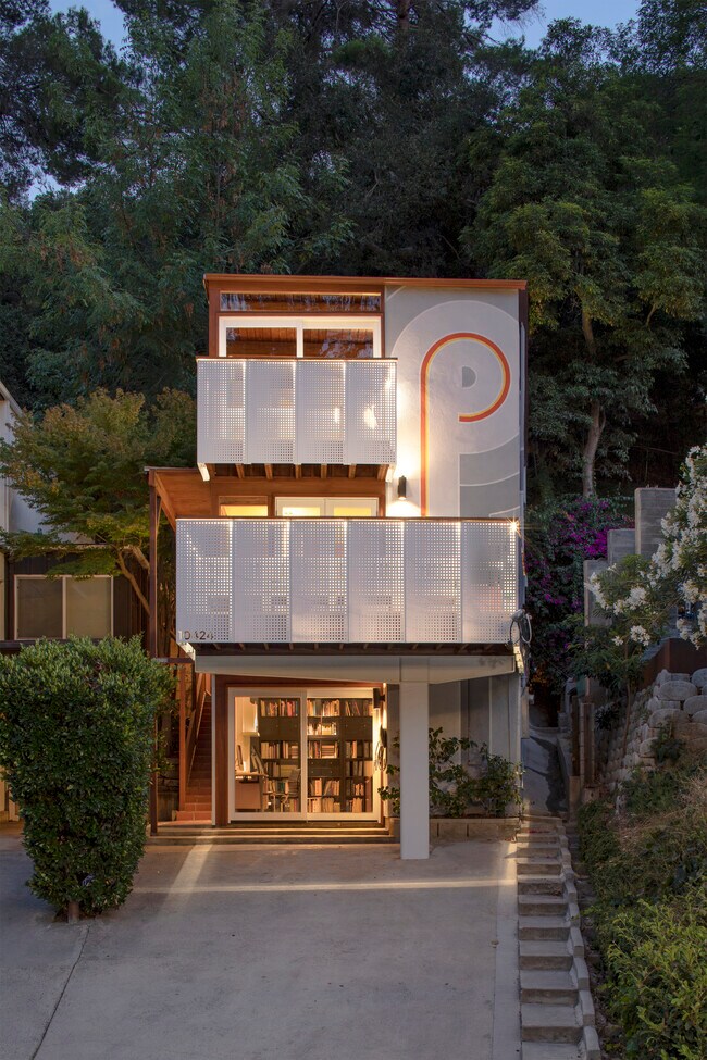 Foto del edificio - 10424 Hebron Ln