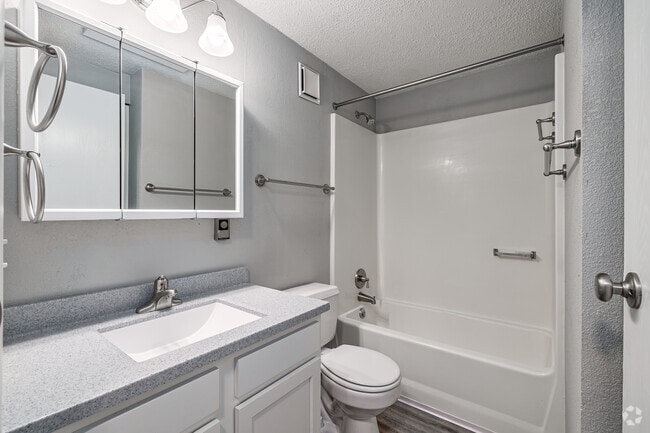 1BD, 1BA - 576SF - Garden Court Apartments