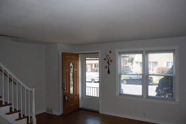 Building Photo - 3123 N 6th St
