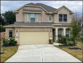 Building Photo - 10918 Hillside Dr