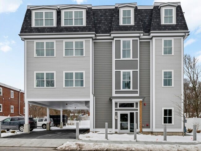 Building Photo - 142 Willard St