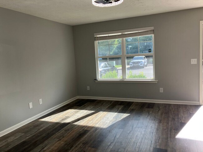 Foto del edificio - Centrally located townhome In Murfreesboro
