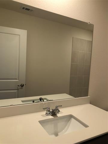 Building Photo - 1204 Blossom Ct Dr